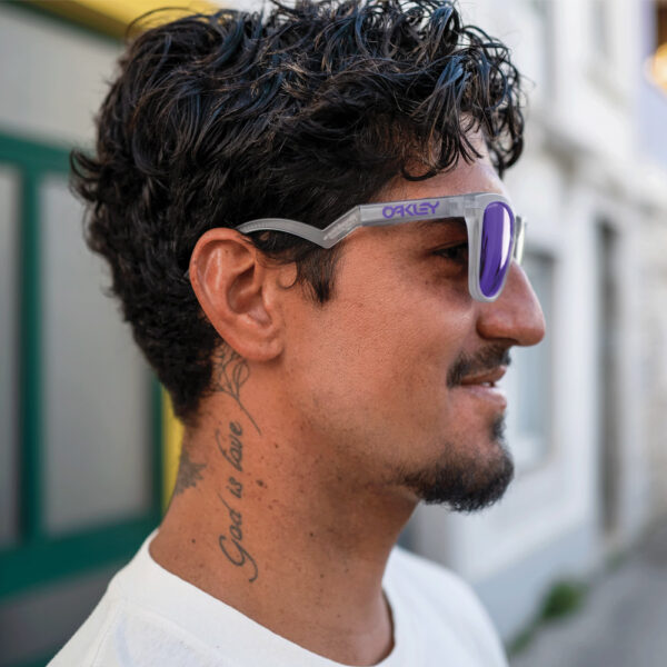 عینک آفتابی اوکلی Frogskins Hybrid – لنز Prizm Violet فریم Matte Trans Lilac Clear