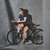 جرسی دوچرخه سواری زنانه آستبن کوتاه - لاجوردی