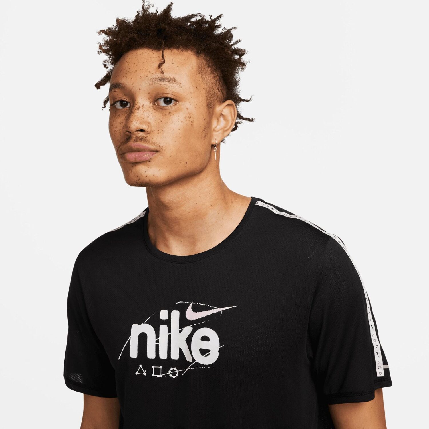 تیشرت مردانه نایک Dri-FIT Miler - سفید