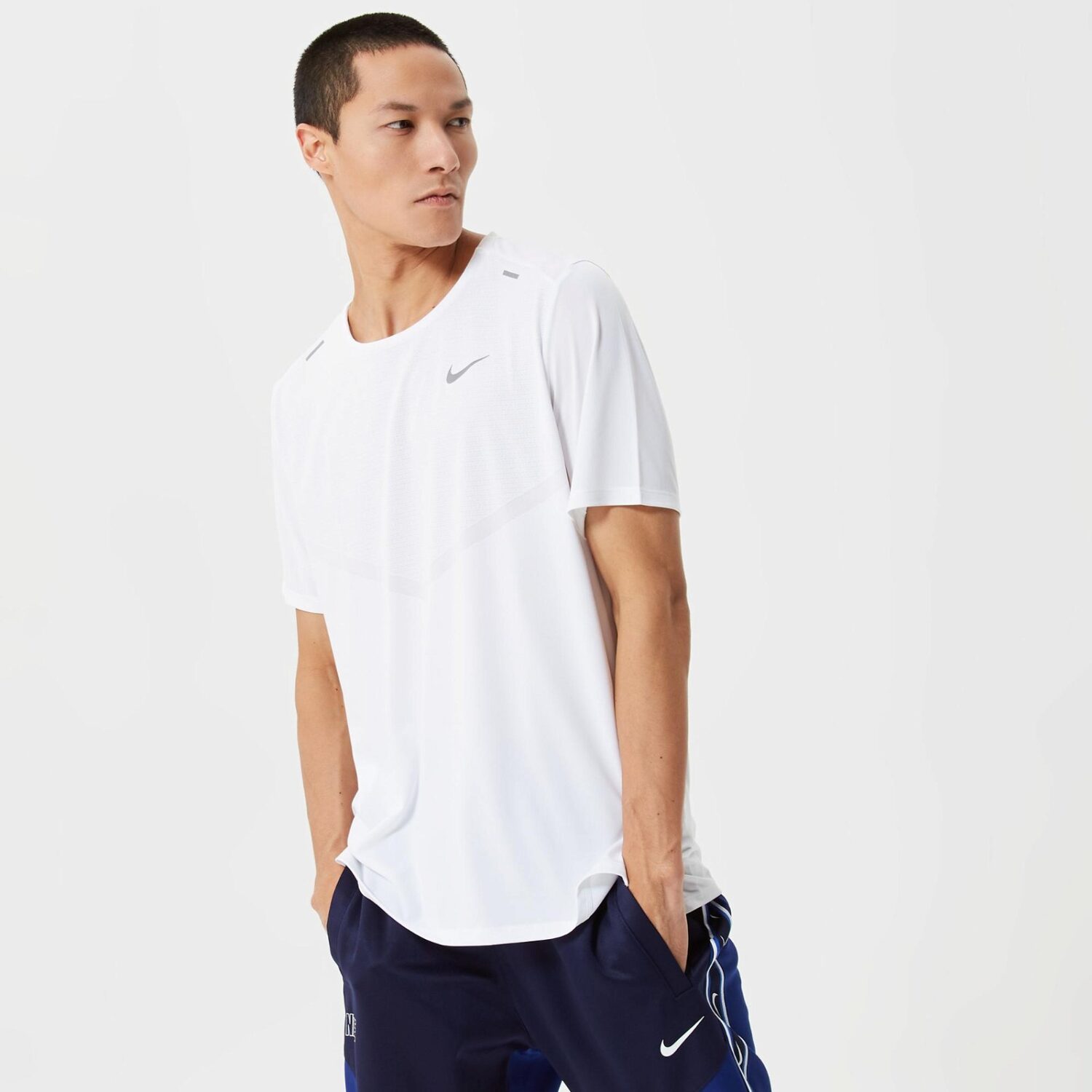 تیشرت مردانه نایکی Dri-FIT Rise 365 - سفید