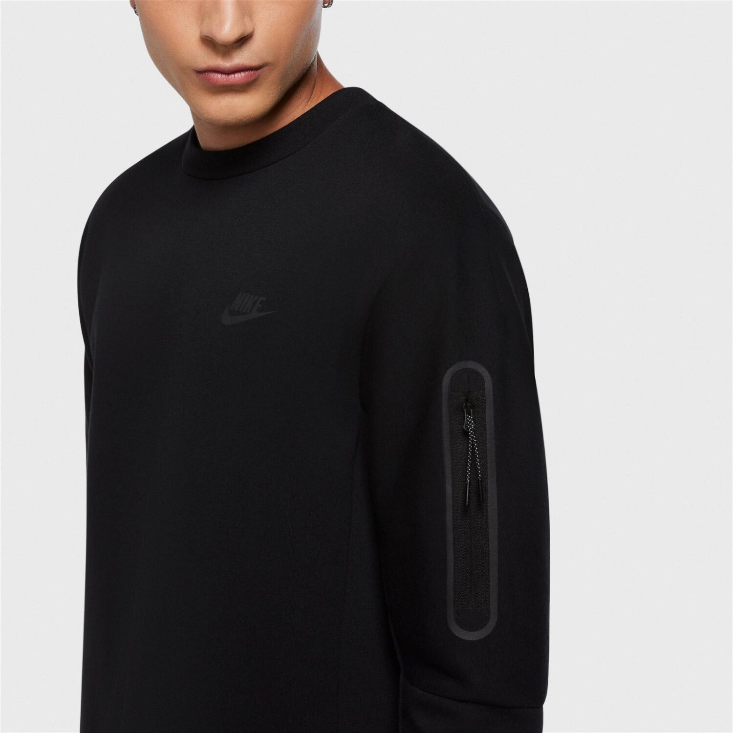سویشرت مردانه نایک Sportswear Essential Tech Fleece Cr - مشکی