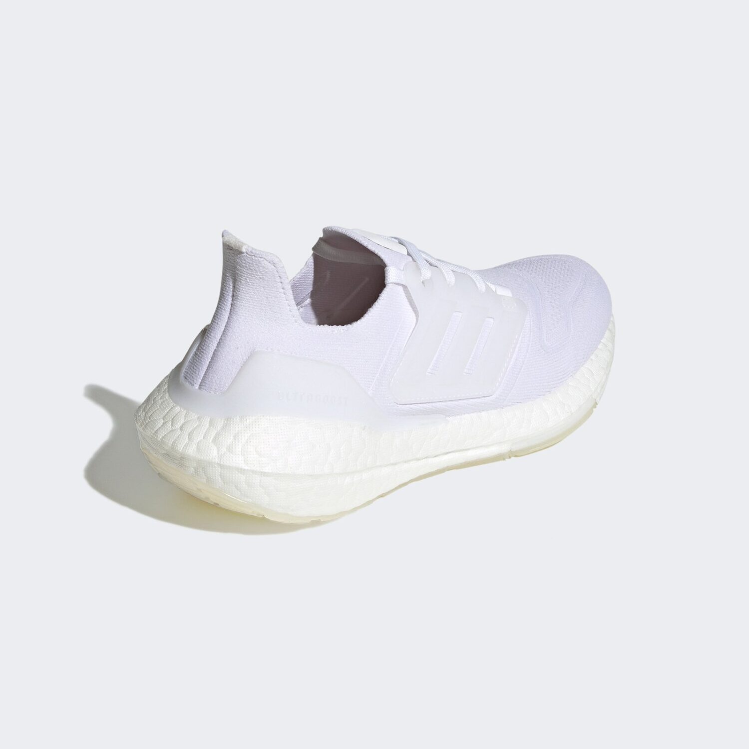 اسنیکر آدیداس زنانه Ultraboost 22 W - سفید